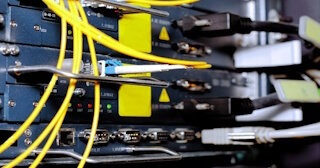 Заказать монтаж сетей в Отрадном. Обслуживание ПК, ремонт от 326 руб